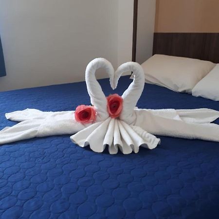 Hostal Urpi-Oklahoma Reus Ngoại thất bức ảnh