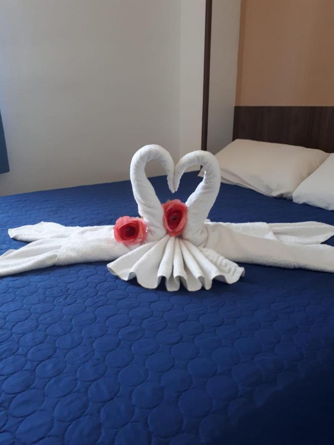 Hostal Urpi-Oklahoma Reus Ngoại thất bức ảnh